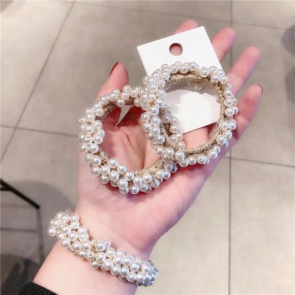 Champagne Pearl Stranded Cluster Hair Tie Piece - Picture 6 of 7